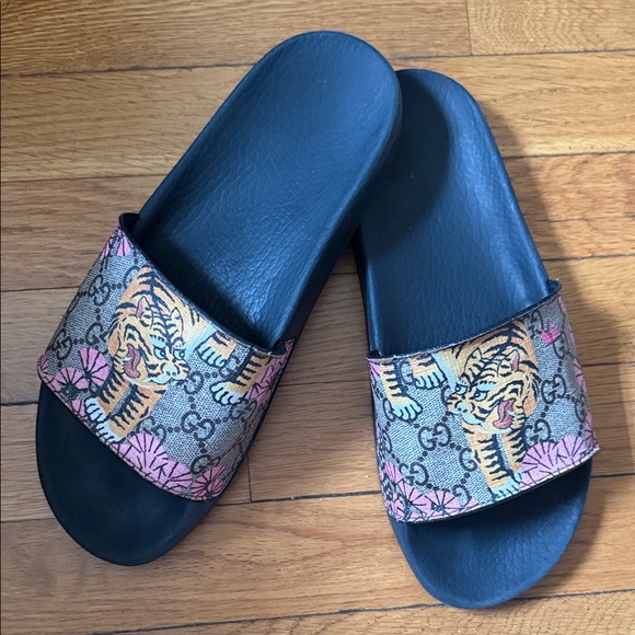 Gucci Bengal Tiger Sakura Slides - Picture 1 of 16